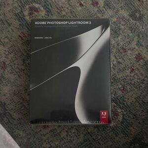 Photoshop Lightroom 3 Software - Black and Silver